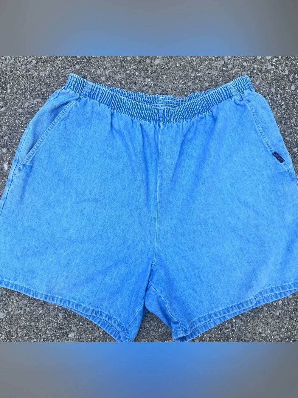 Vintage Chic 20W Light Wash Denim Pull-On Shorts Elastic Waist Y2K - Picture 1 of 6